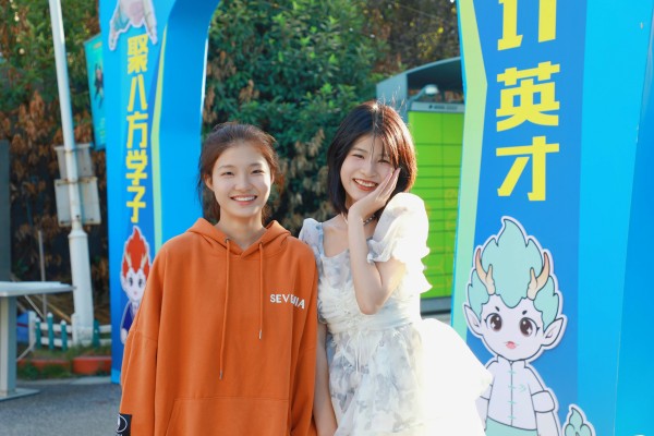 1723165701113001.jpg 《笑容》(1)(1).jpg